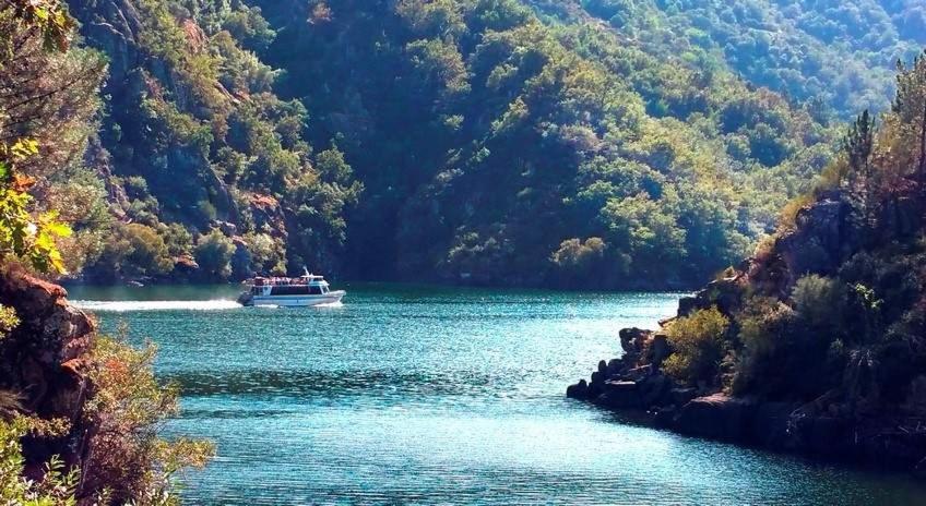 Xiravai-ribeira Sacra * Peares